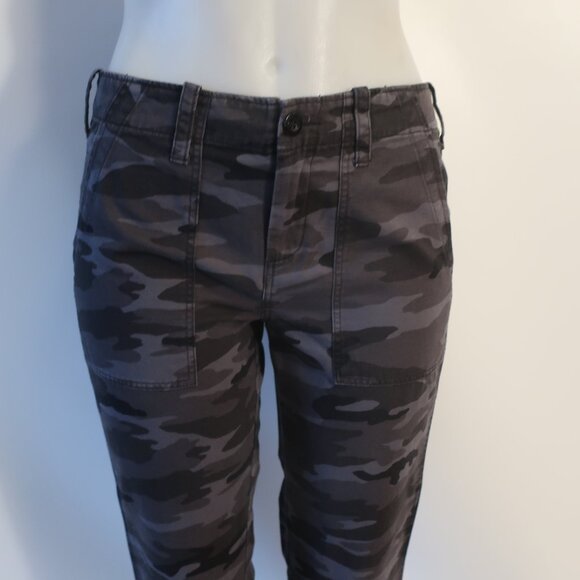 Womens G1 Goods Surplus Gray Black Camo Flat Front Chino Pants 2 * - Picture 6 of 13
